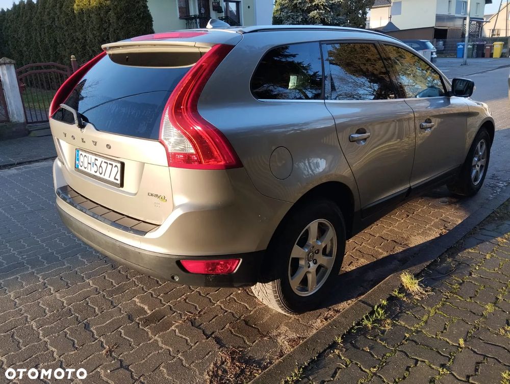 Volvo XC 60 D4 Momentum - 7
