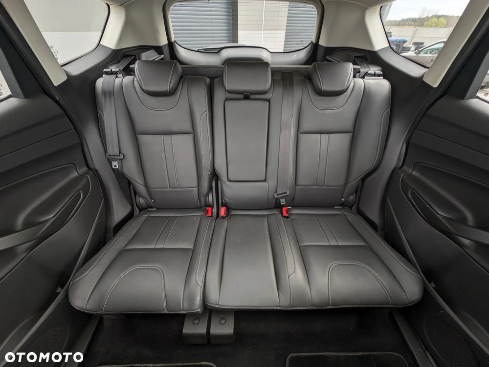 Ford Kuga 2.0 TDCi 4x4 Titanium - 37