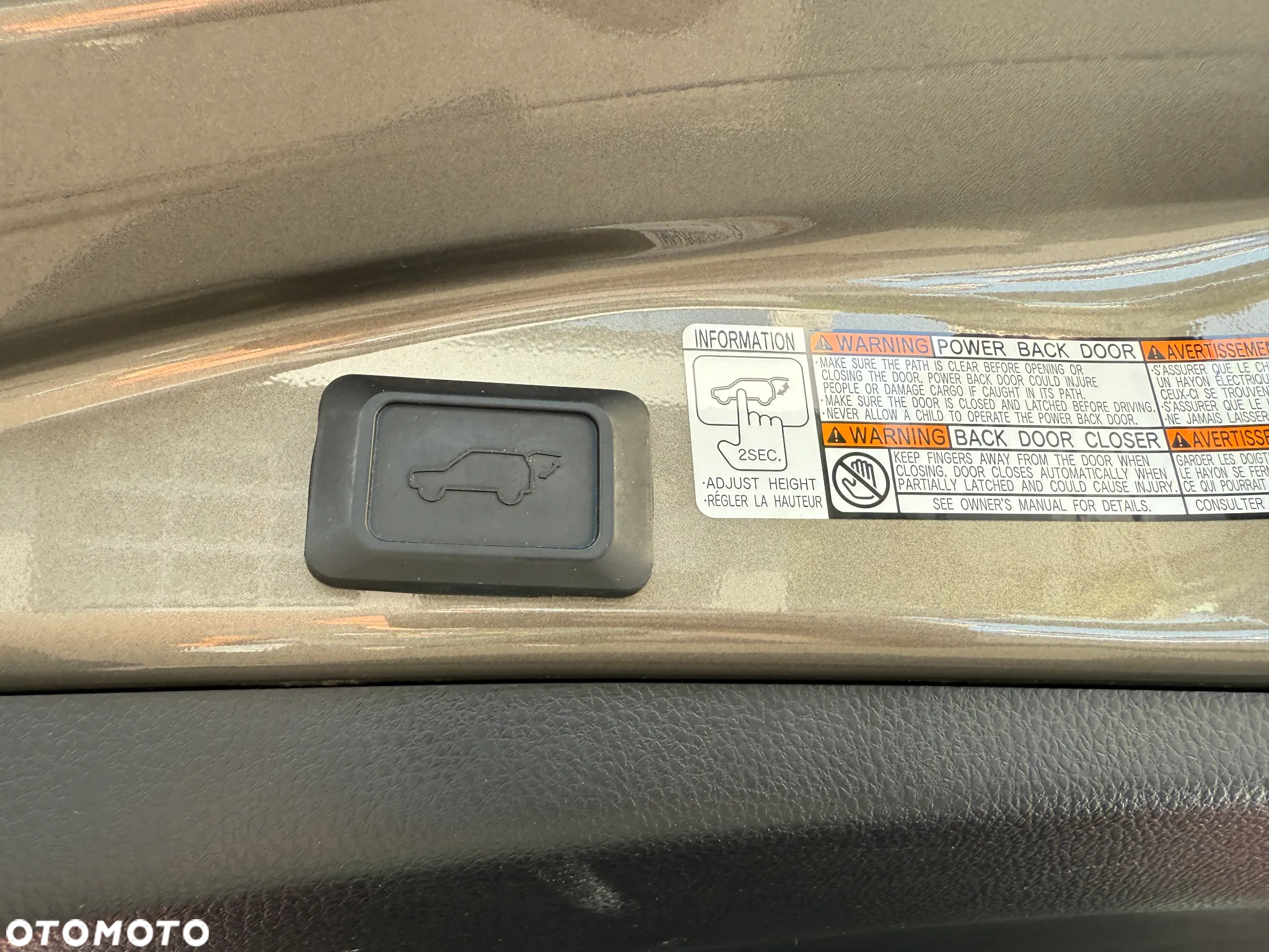 Toyota RAV4 Hybrid Premium 4x2 - 22