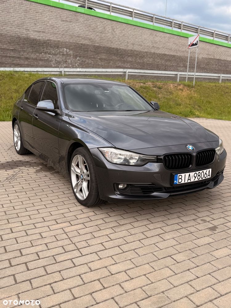 BMW Seria 3 330i xDrive - 3
