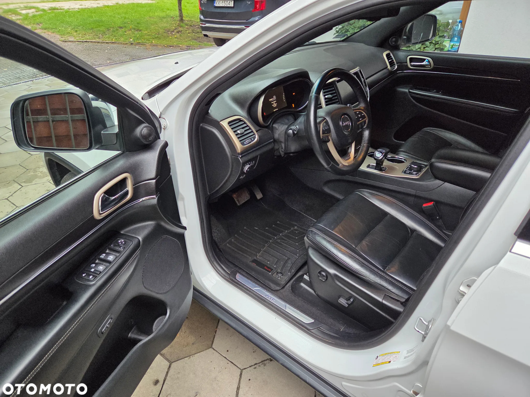 Jeep Grand Cherokee - 8