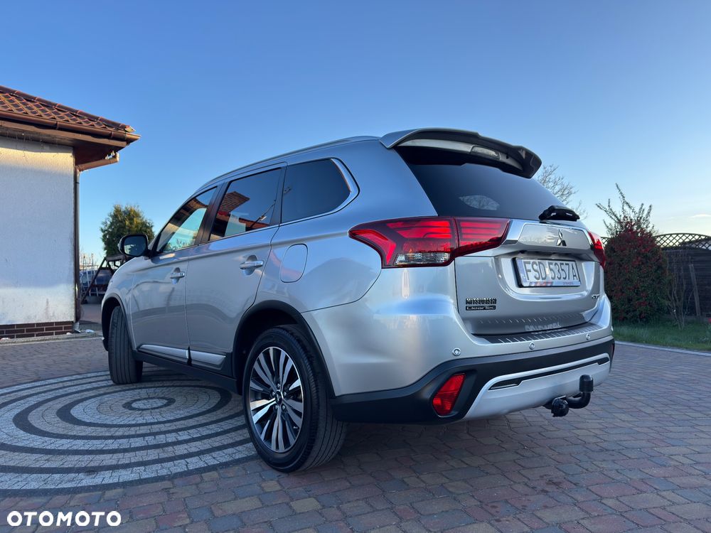 Mitsubishi Outlander - 5