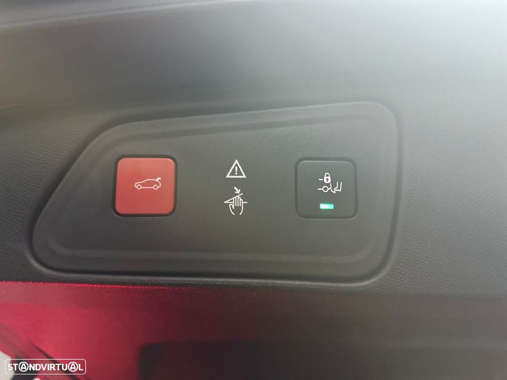 Peugeot 3008 1.2 PureTech Allure Pack EAT8 - 24