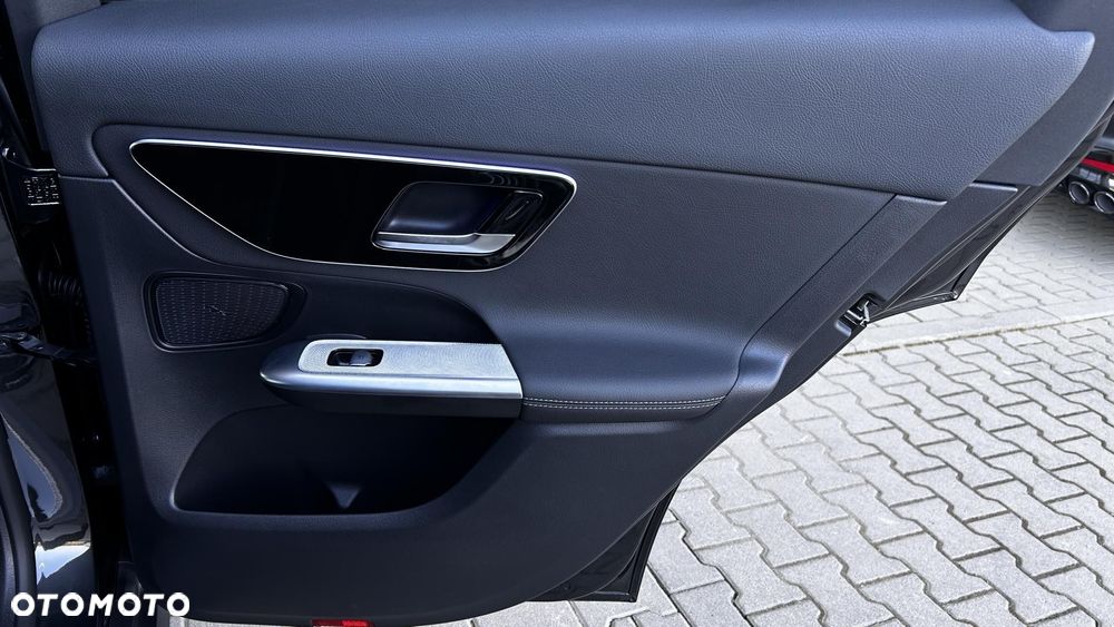 Mercedes-Benz GLC - 27