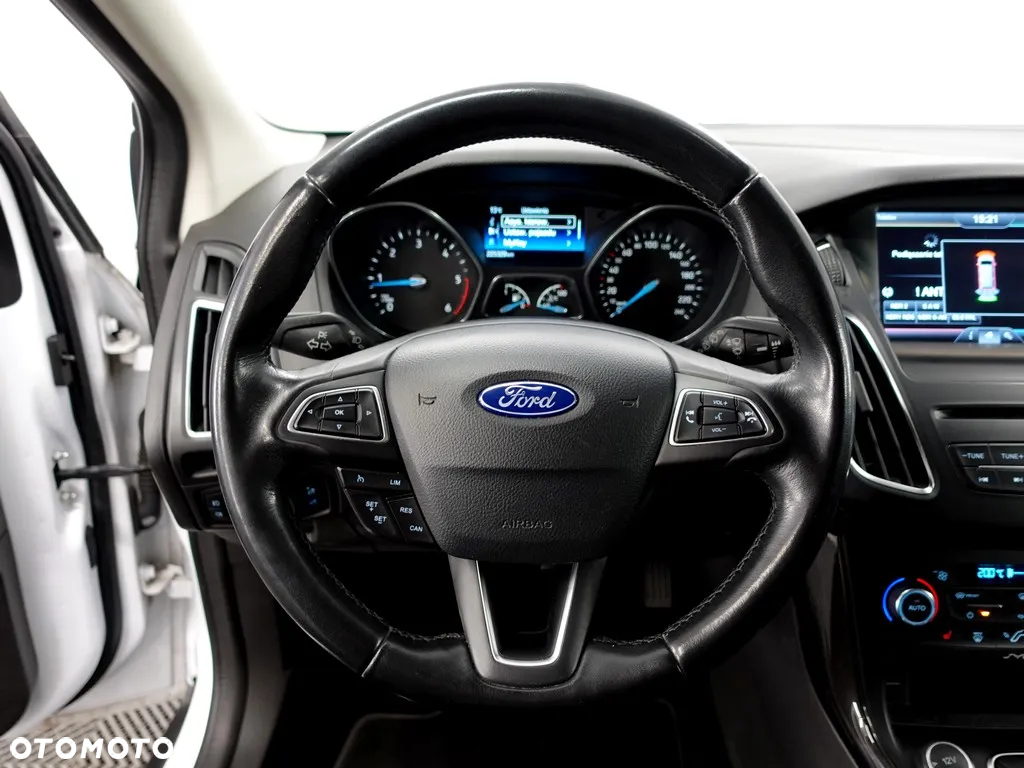 Ford Focus 2.0 TDCi Titanium ASS - 15
