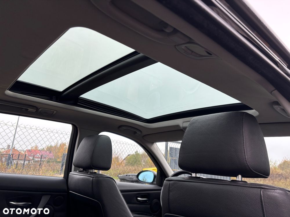 BMW Seria 3 320i Touring - 18