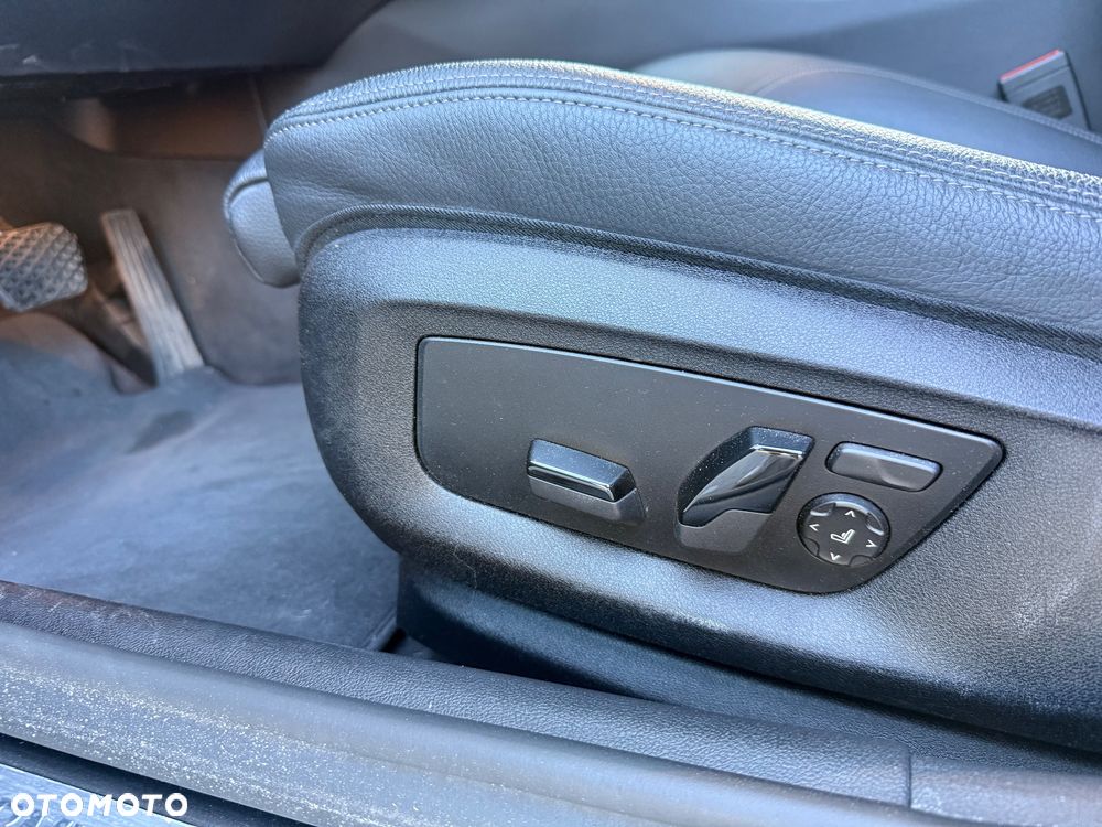 BMW Seria 5 520d M Sport Edition - 7