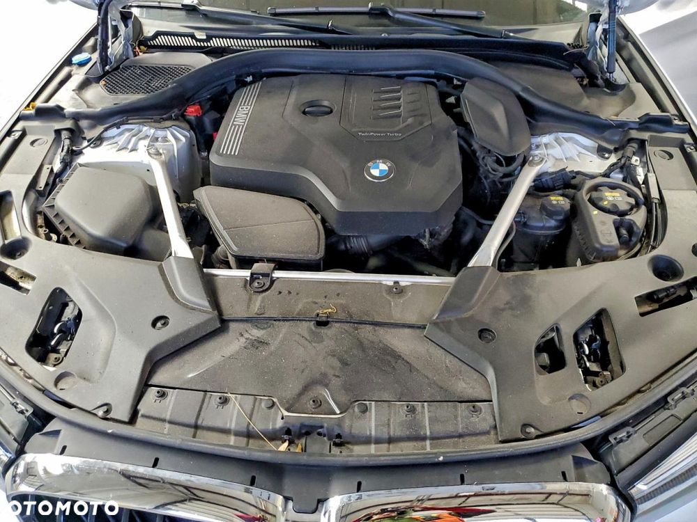 BMW Seria 5 530i Sport Line - 10