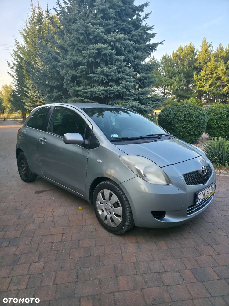 Toyota Yaris 1.3 Sol - 1