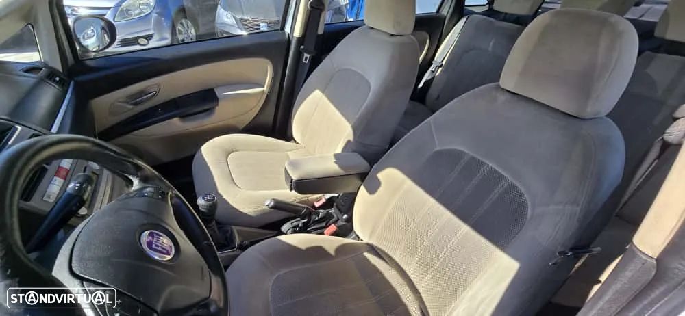 Fiat Linea 1.3 M-Jet Emotion - 8