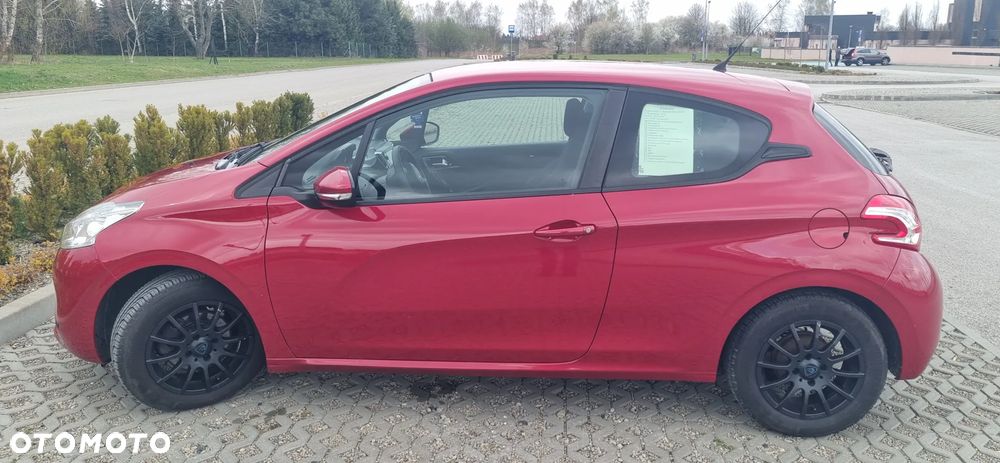 Peugeot 208 82 PureTech Style - 4