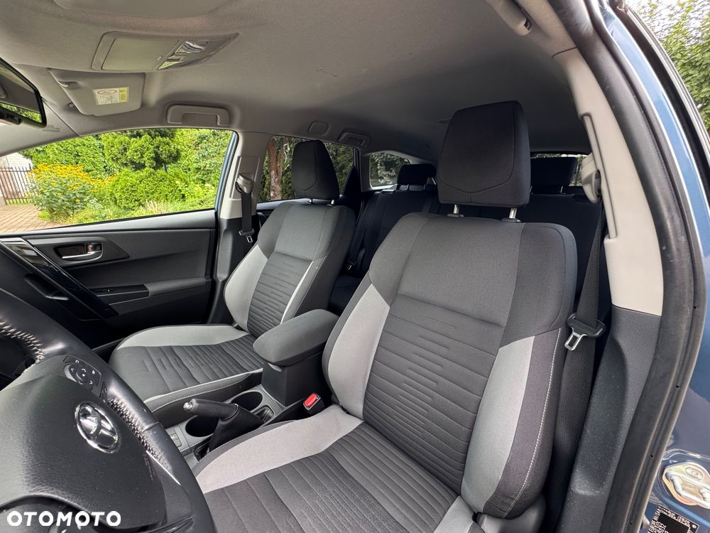 Toyota Auris 1.6 Prestige - 8