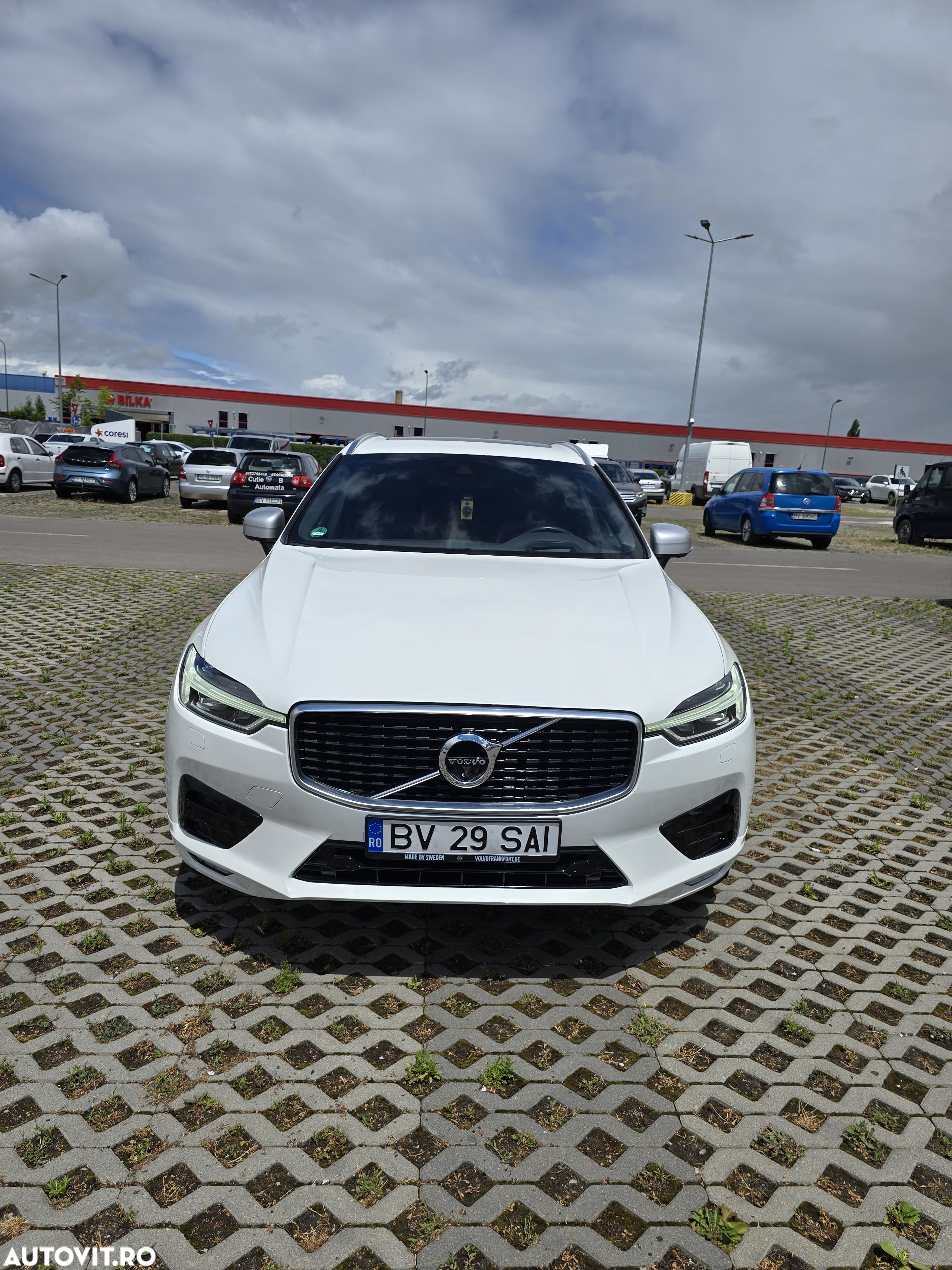 Volvo XC 60 D4 R-Design - 1