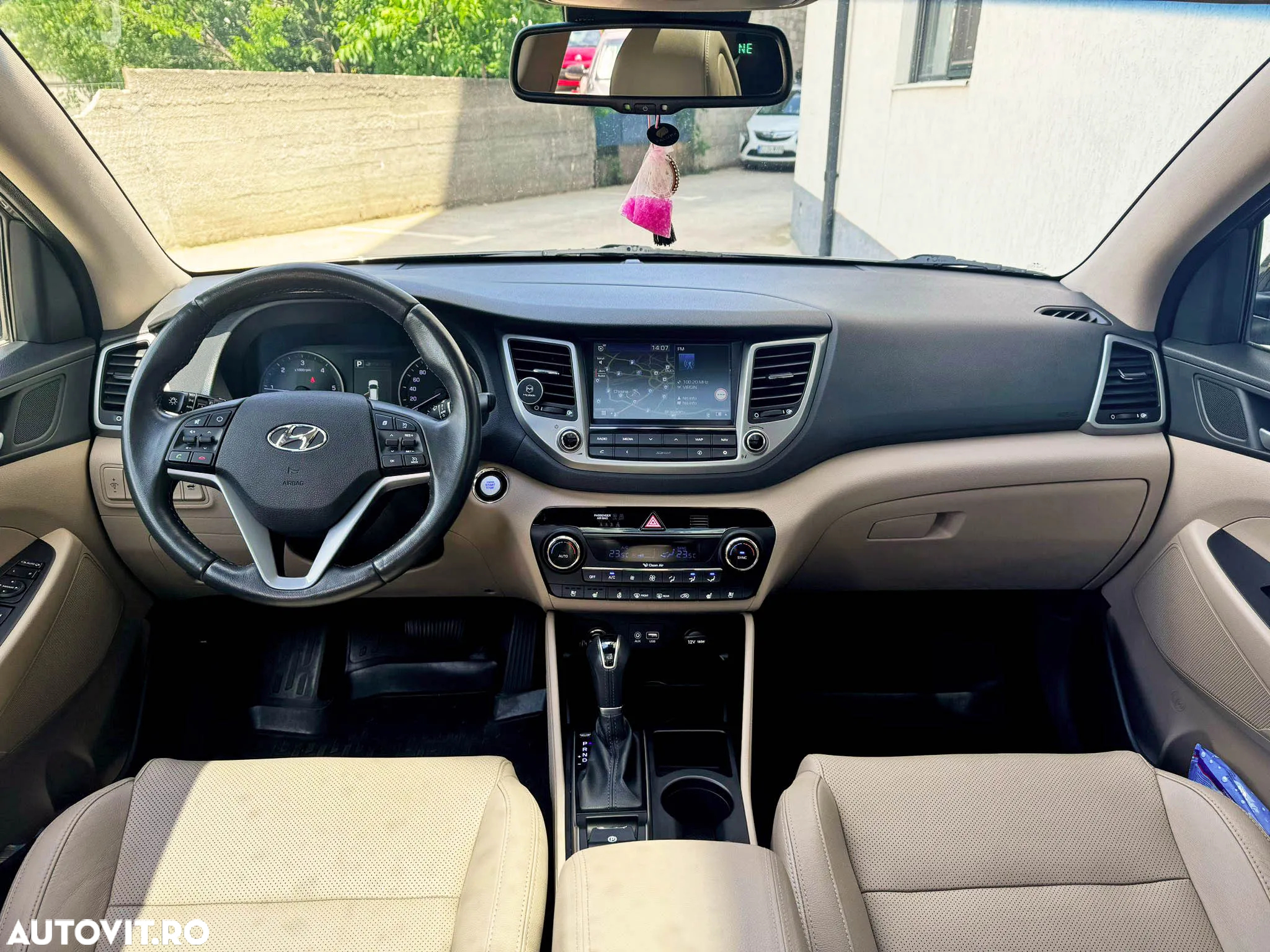 Hyundai Tucson 2.0 CRDI 4WD 6AT Premium+ - 15