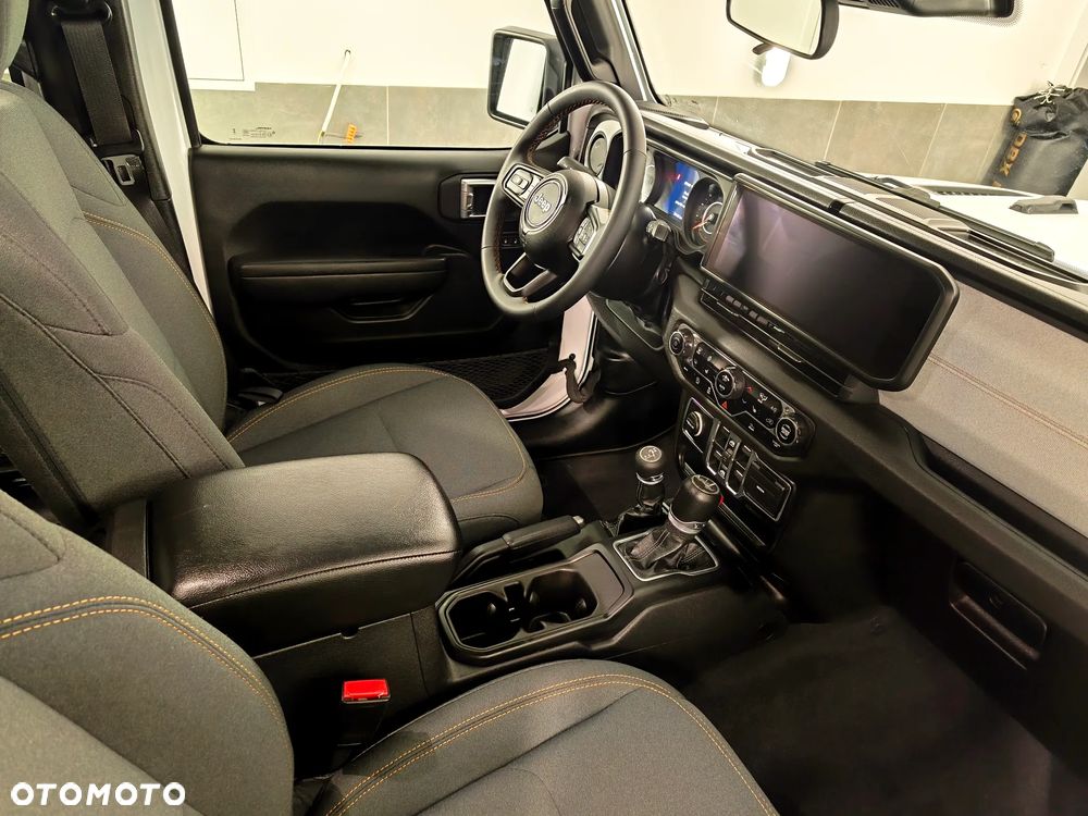 Jeep Wrangler 2.0 T-GDI Hardtop AWD Automatik Sport - 22