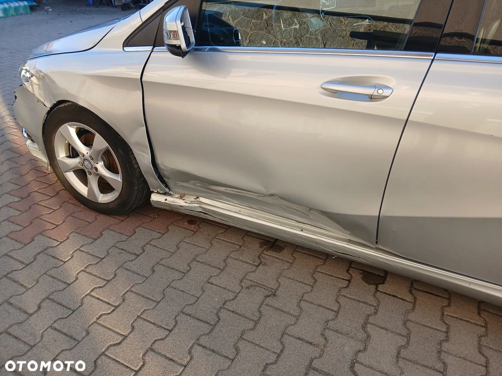 Mercedes-Benz Klasa B 180 d Edition - 10