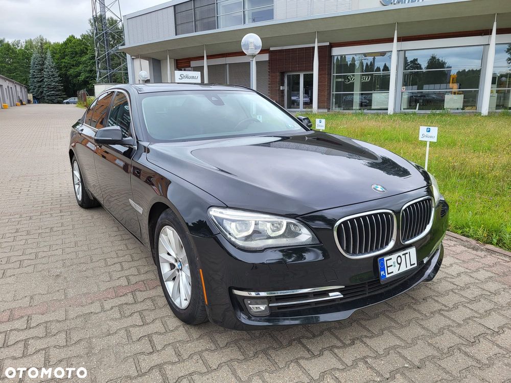 BMW Seria 7 740i Edition Exclusive - 2