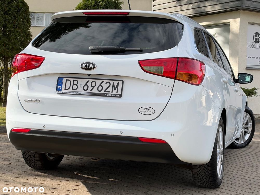 Kia Ceed 1.4 CVVT Dream Team Edition - 28