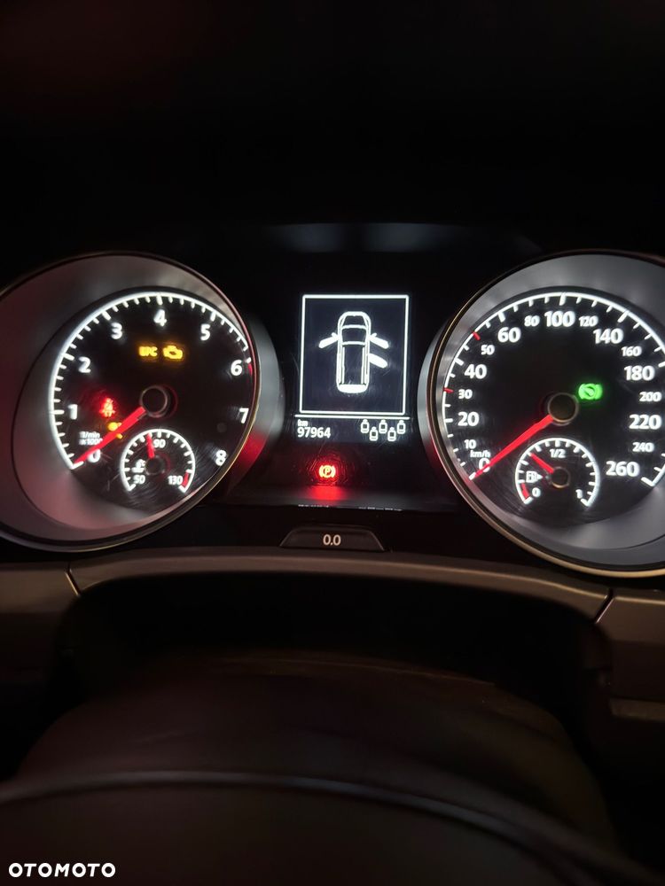 Volkswagen Touran - 18