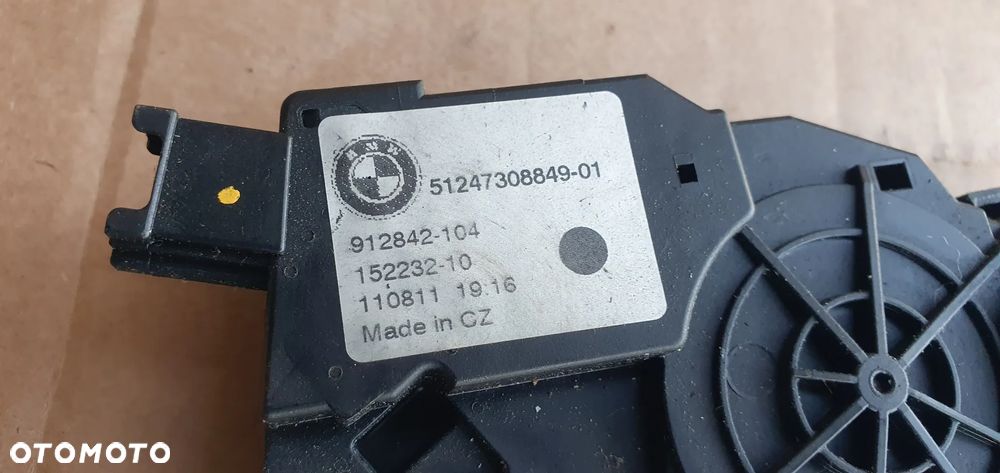 Zamek klapy bagażnika BMW X5 E70 Lift 7308849 - 9