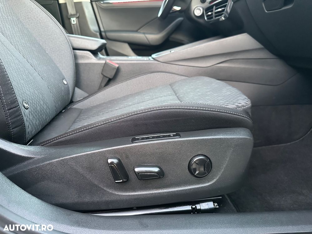 Skoda Octavia Combi 2.0 TDI DSG Edition - 29