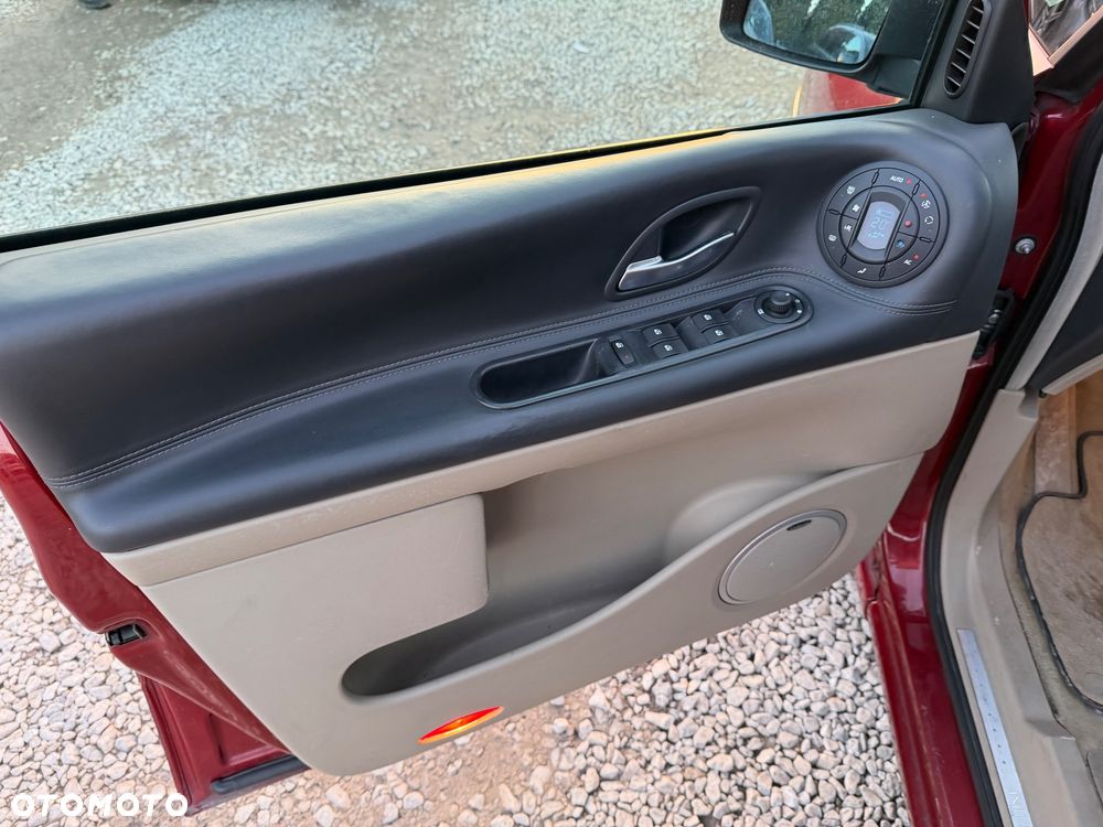 Renault Espace 3.5 Initiale - 29