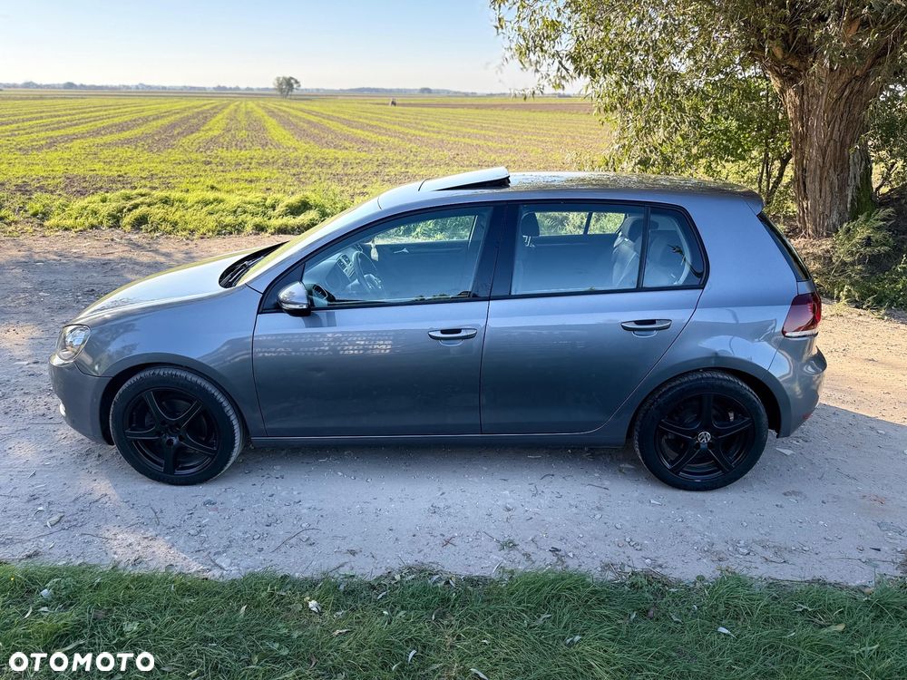 Volkswagen Golf 2.0 TDI DPF BlueMotion Technology Comfortline - 2