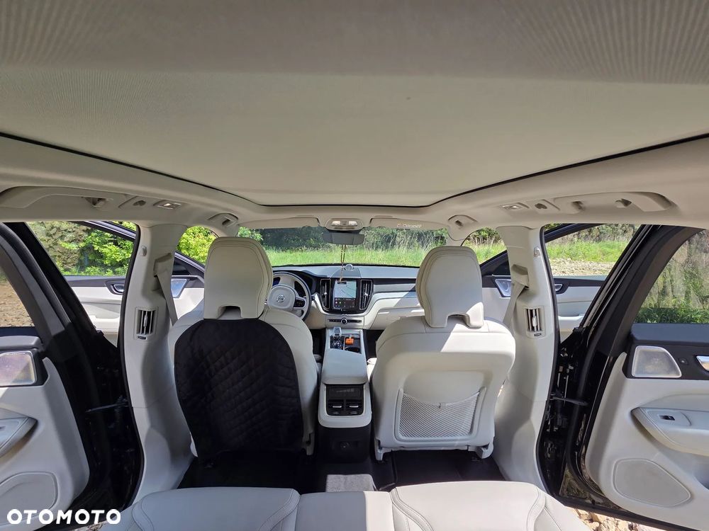 Volvo XC 60 B5 B AWD Ultra Dark - 9