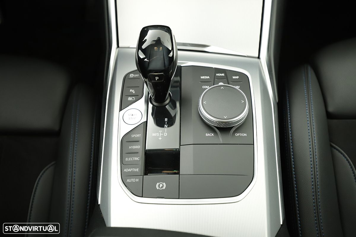 BMW 330 e Touring Pack M Auto - 16