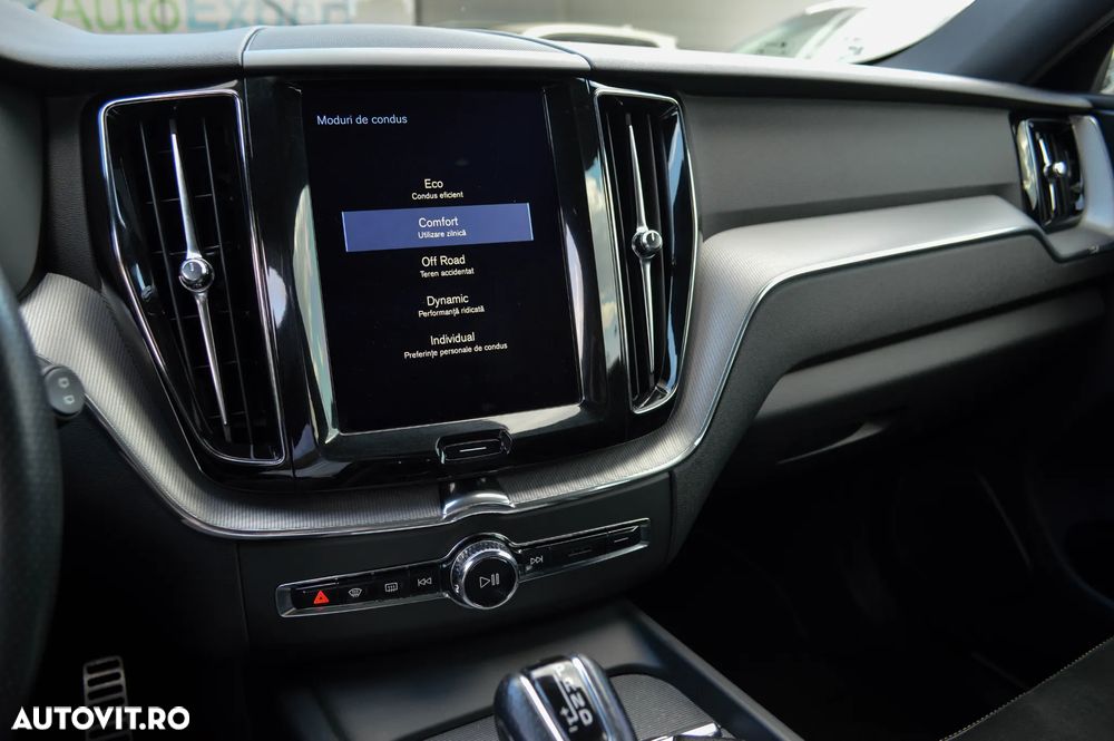 Volvo XC 60 D5 AWD R-Design - 28