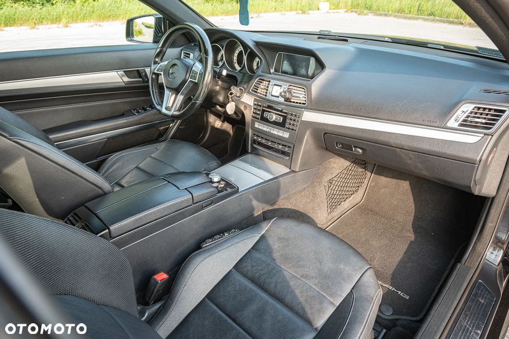 Mercedes-Benz Klasa E 200 4-Matic 9G-TRONIC - 15
