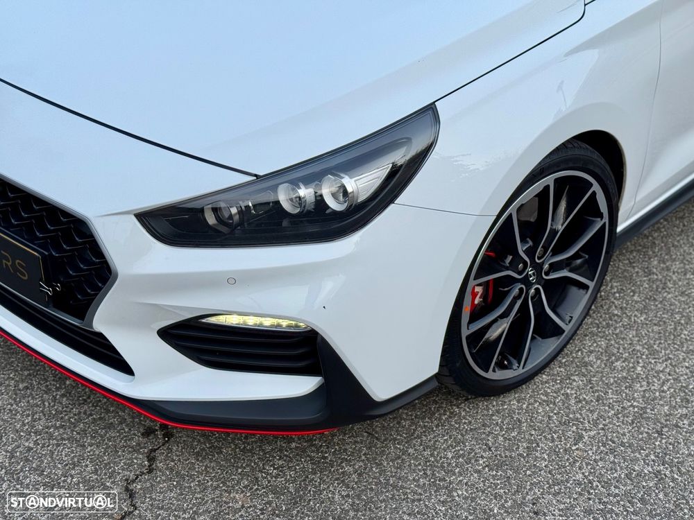Hyundai i30 N 2.0 T-GDi Performance Pack - 2