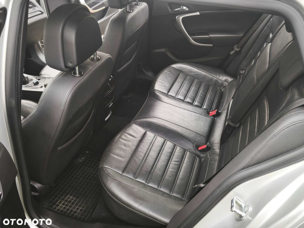 Opel Insignia - 8