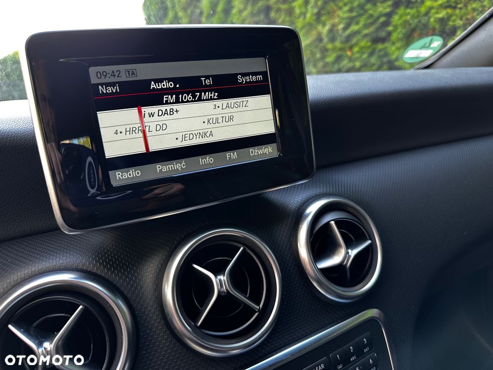 Mercedes-Benz Klasa A 180 (BlueEFFICIENCY) Urban - 25