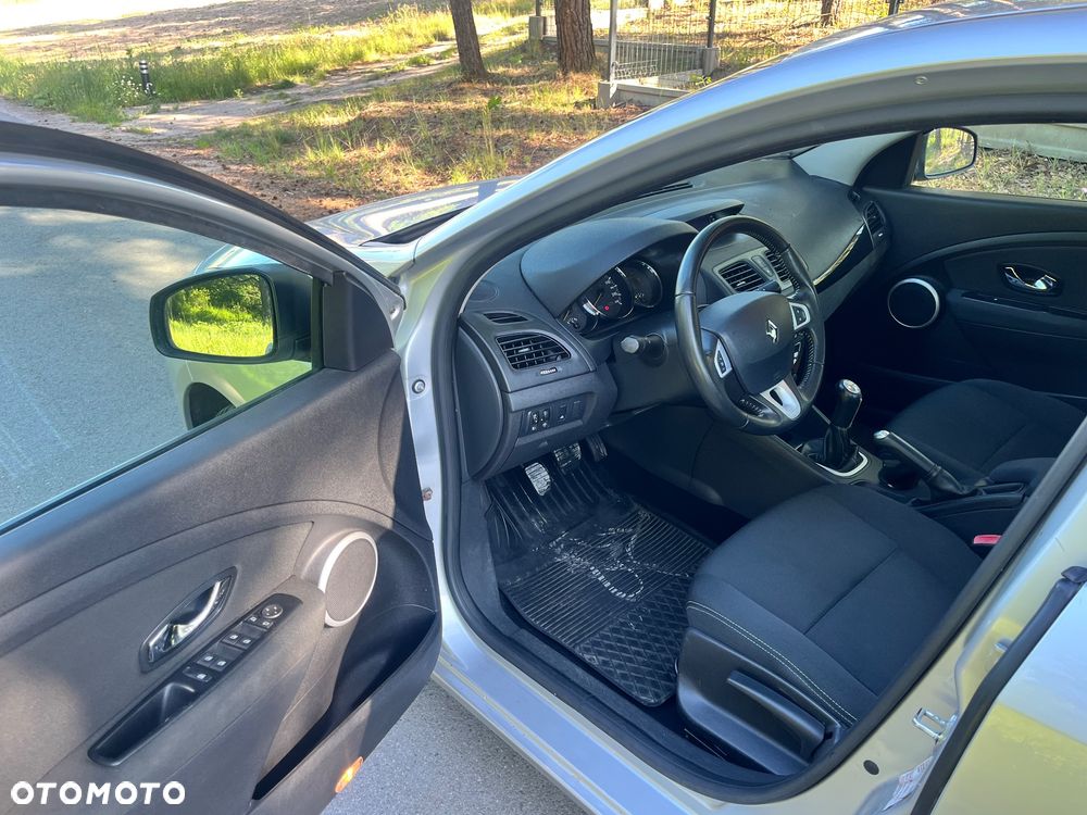 Renault Fluence 1.6 16V Zen - 6