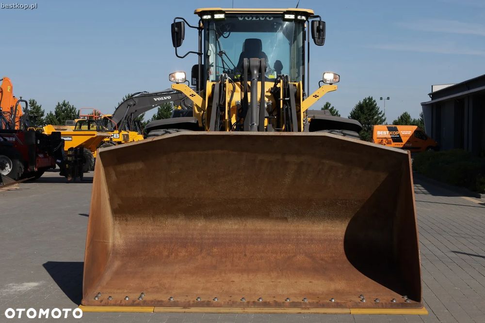 Volvo L120H - 16