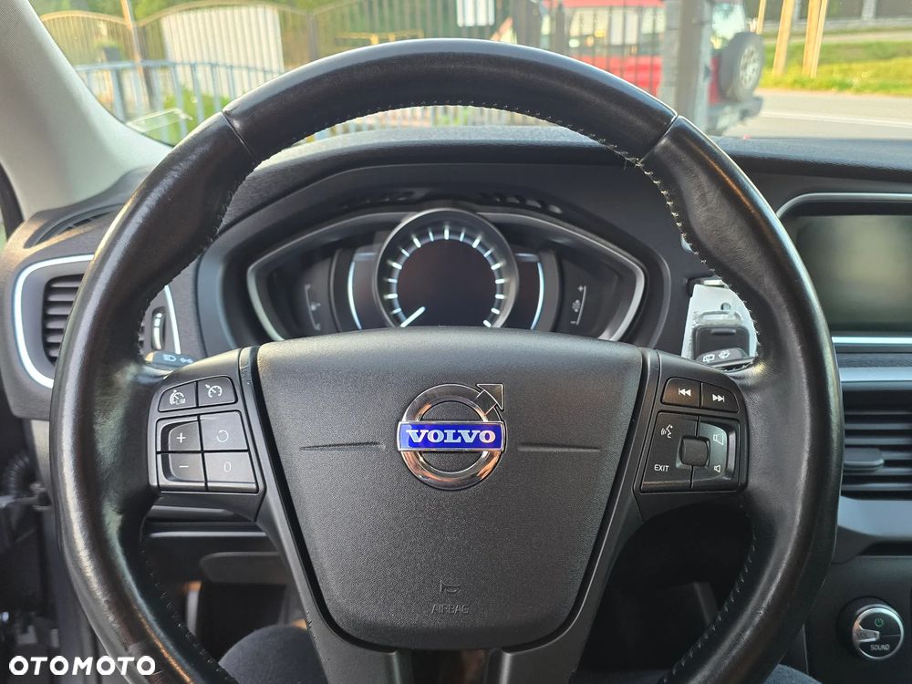 Volvo V40 T3 - 32
