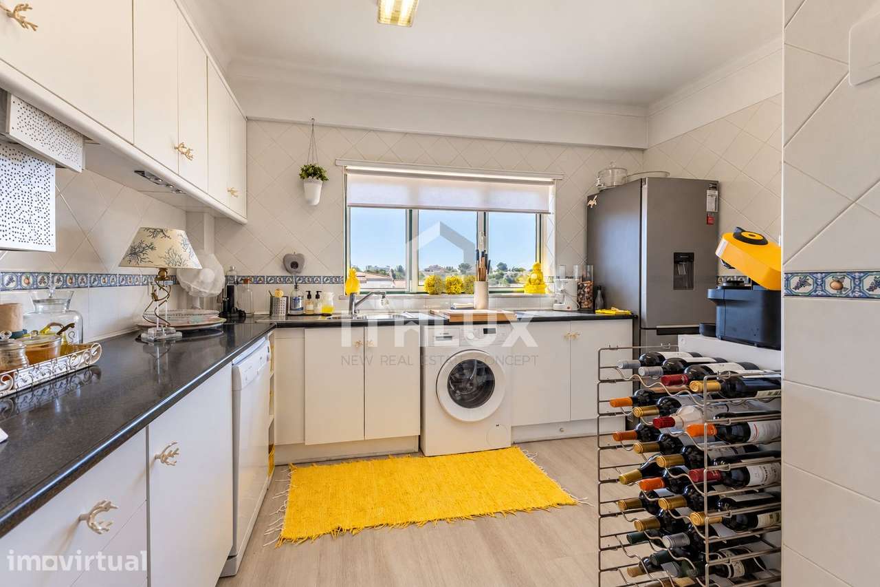 Apartamento T4 Renovado em Portimão - Grande imagem: 2/45