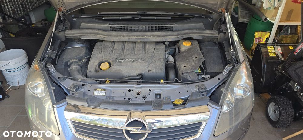 Opel Zafira 1.9 CDTI - 9