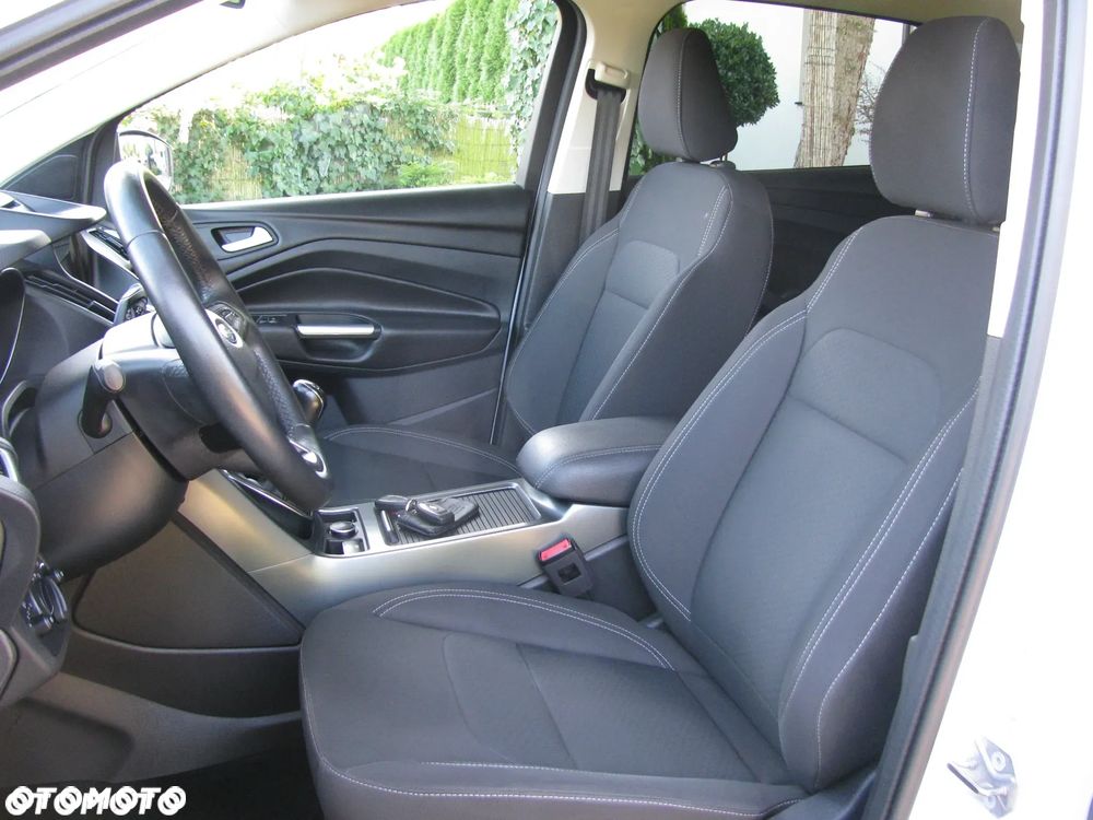 Ford Kuga 1.5 EcoBoost 2x4 Trend - 16