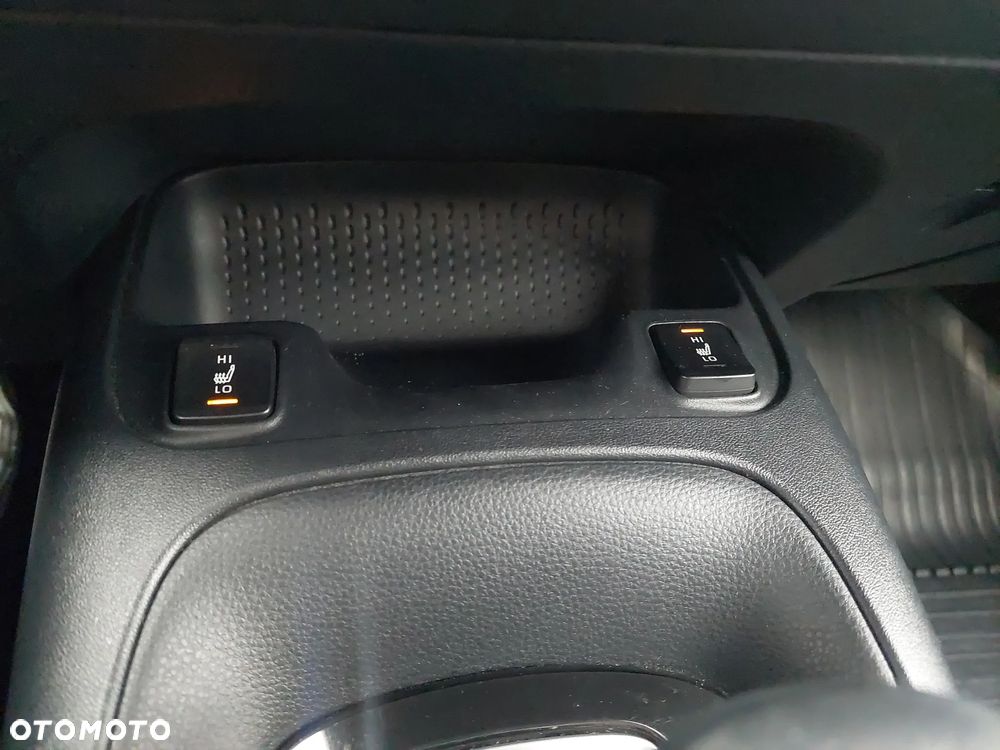 Toyota Corolla 1.8 Hybrid Comfort - 21