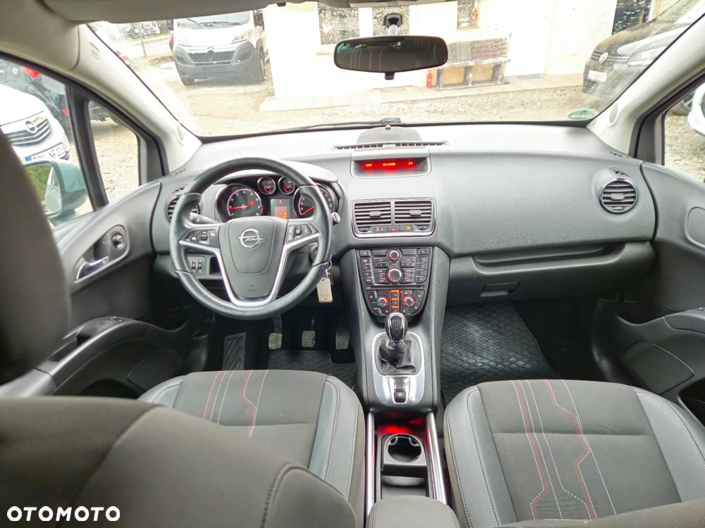 Opel Meriva ver-1-4-design-edition - 38