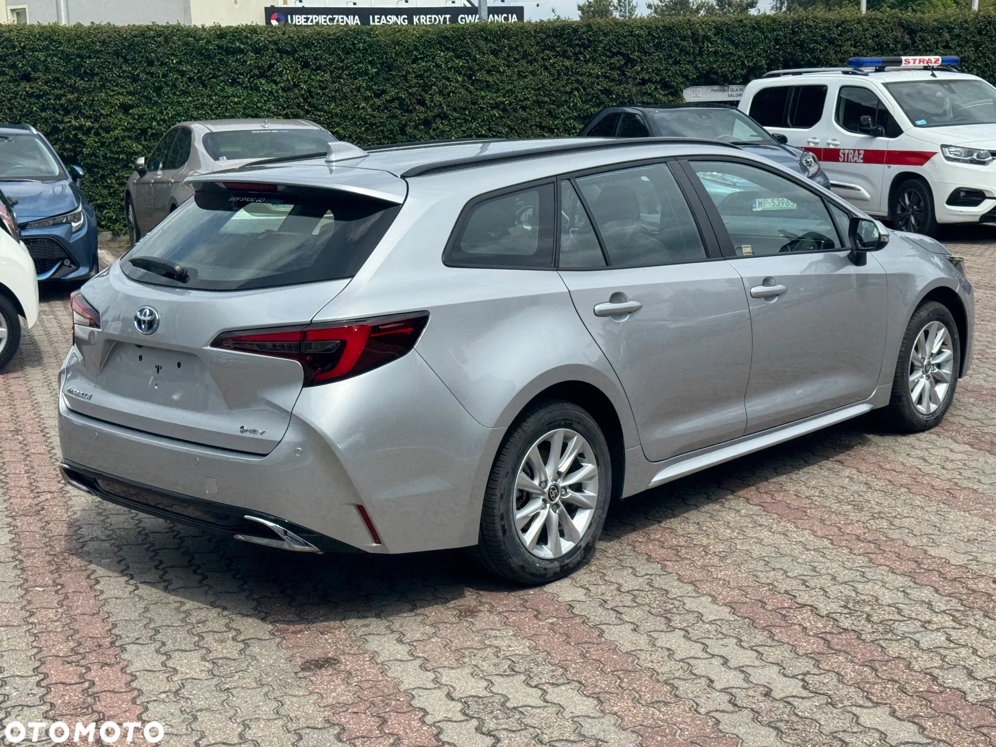 Toyota Corolla 1.8 Hybrid Comfort - 12