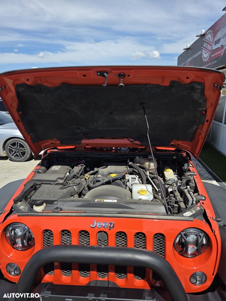 Jeep Wrangler 2.8 CRD AT Rubicon - 25