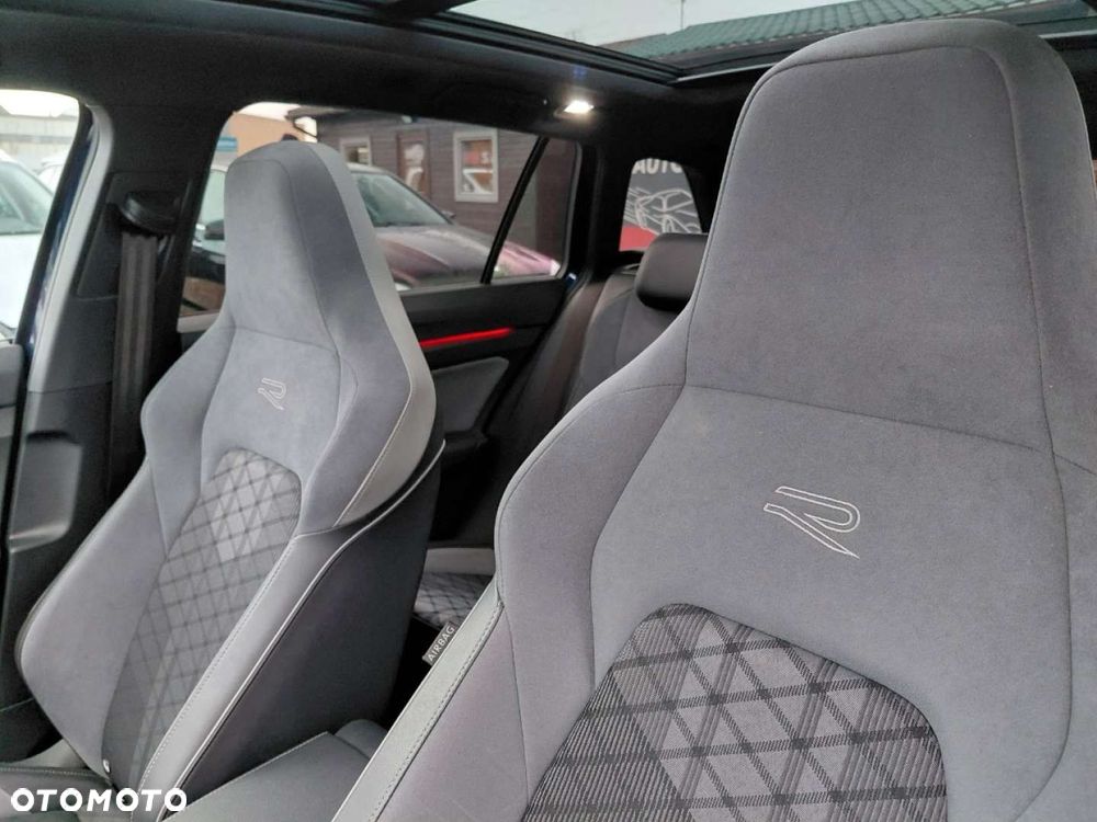 Volkswagen Golf Variant - 13