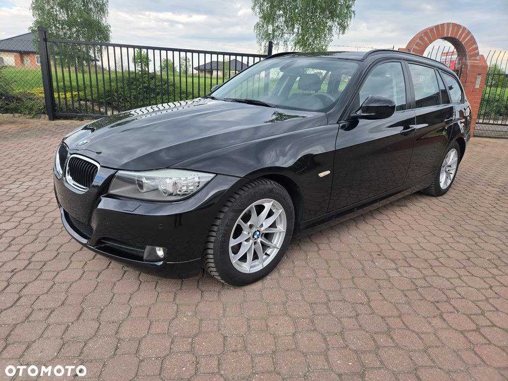 BMW Seria 3 318i Edition Exclusive - 1