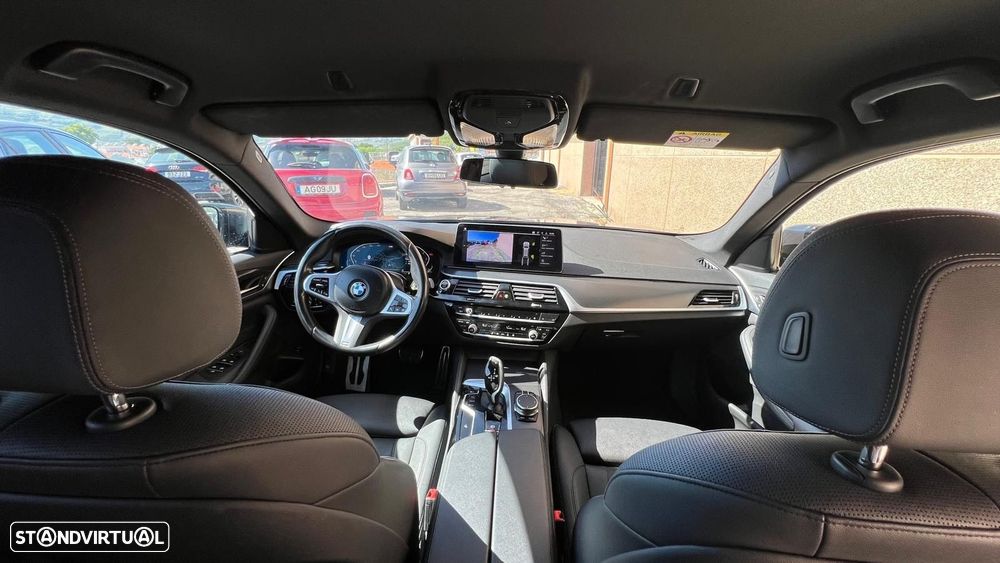 BMW 520 d Pack Desportivo M Auto - 11