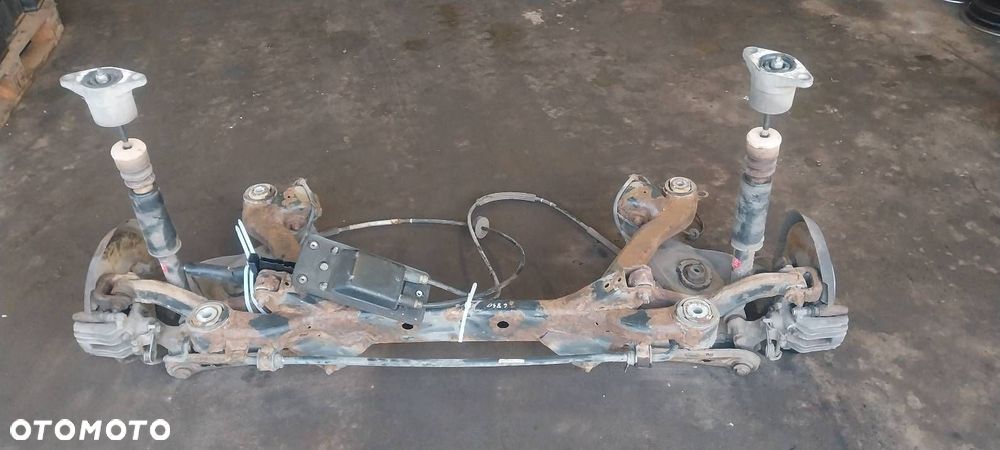 KOMPLETNE ZAWIESZENIE BELKA SANKI TYŁ AUDI A4 B6 SEDAN - 6