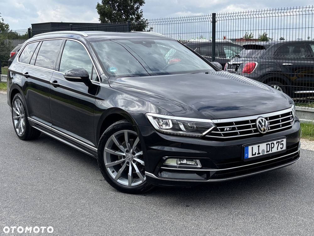 Volkswagen Passat - 1
