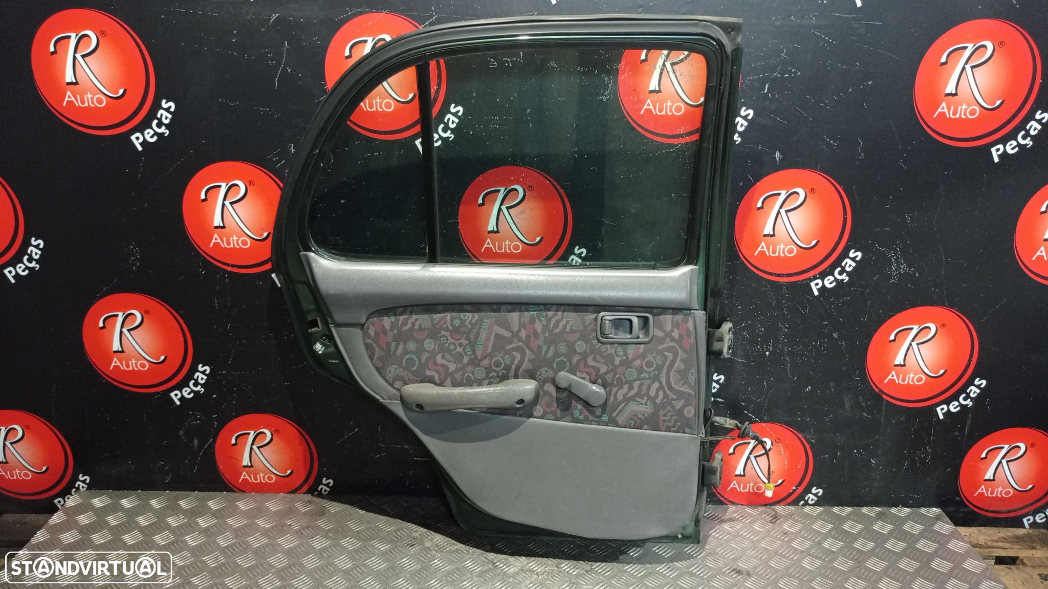 Porta Trás Esquerda Completa Nissan Micra Ii (K11) - 2